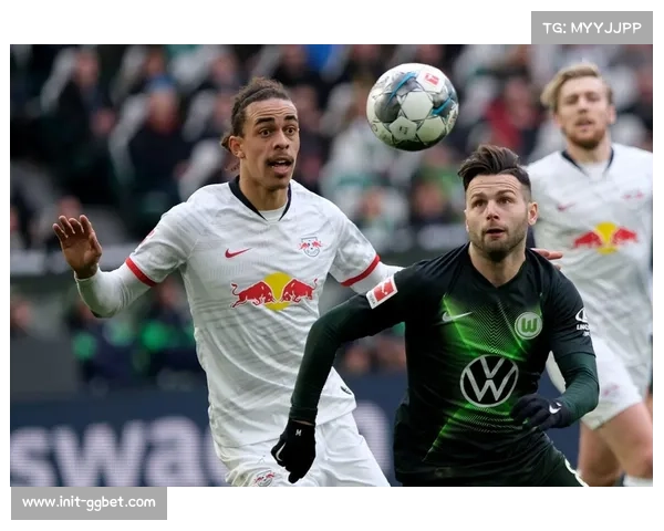 莱比锡前锋单刀被扑,双手抱头难以置信 莱比锡前锋单刀被扑,双手抱头难以置信